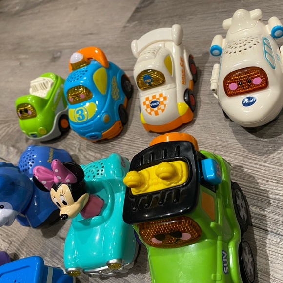 VTECH Go! Go! Smart Wheels Lights & Sounds, Collection of 11 Vehicles - Picture 3 of 5
